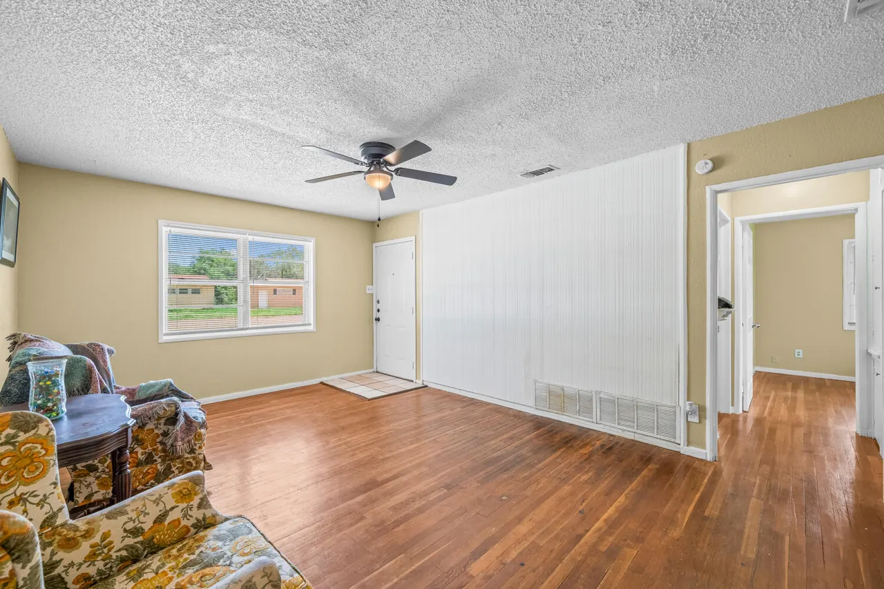 Photo 11 — 3607 31st Street, Lubbock, TX 79410