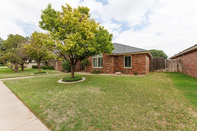Photo 4 — 6010 103rd Street, Lubbock, TX 79424