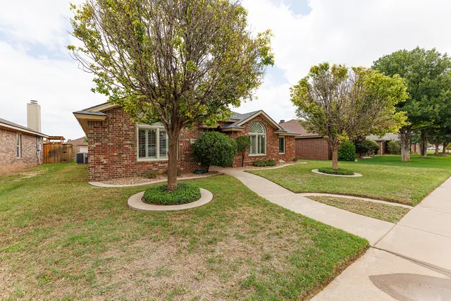 Photo 3 — 6010 103rd Street, Lubbock, TX 79424