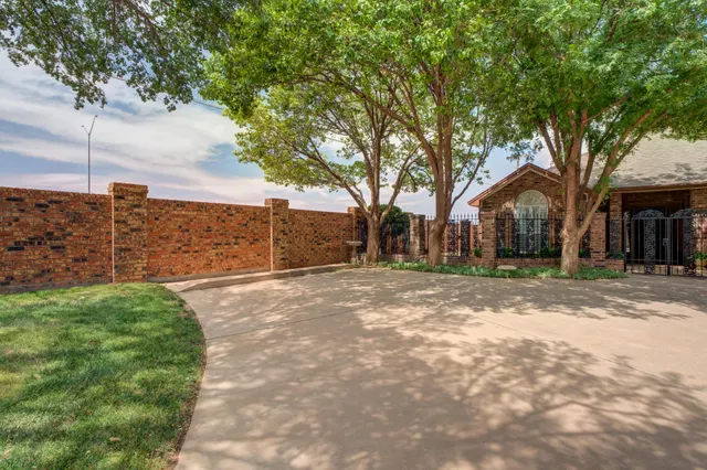 Photo 3 — 112 N York Avenue, Lubbock, TX 79416