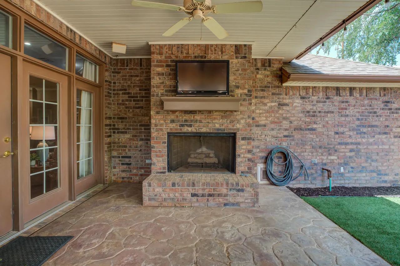 Photo 4 — 112 N York Avenue, Lubbock, TX 79416