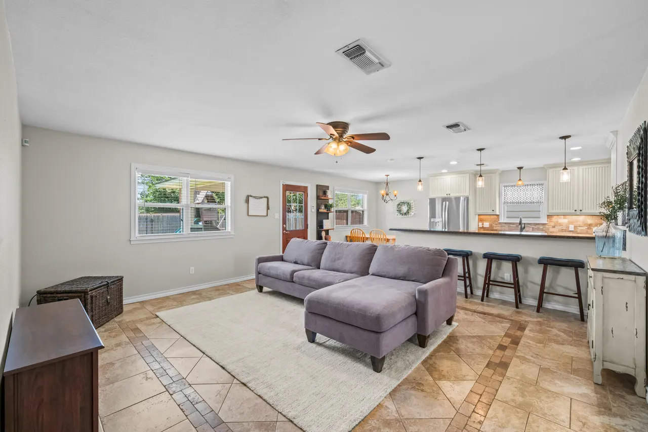 Photo 2 — 4801 53rd Street, Lubbock, TX 79414