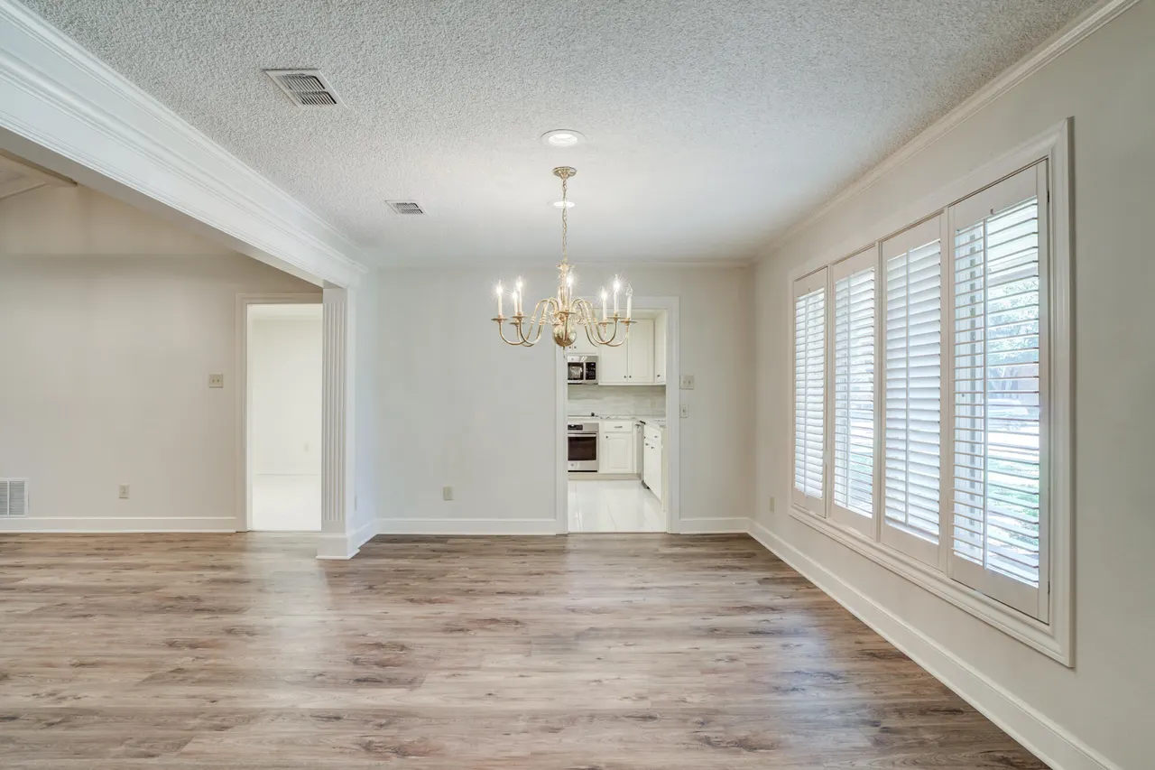 Photo 2 — 8602 Utica Avenue, Lubbock, TX 79424