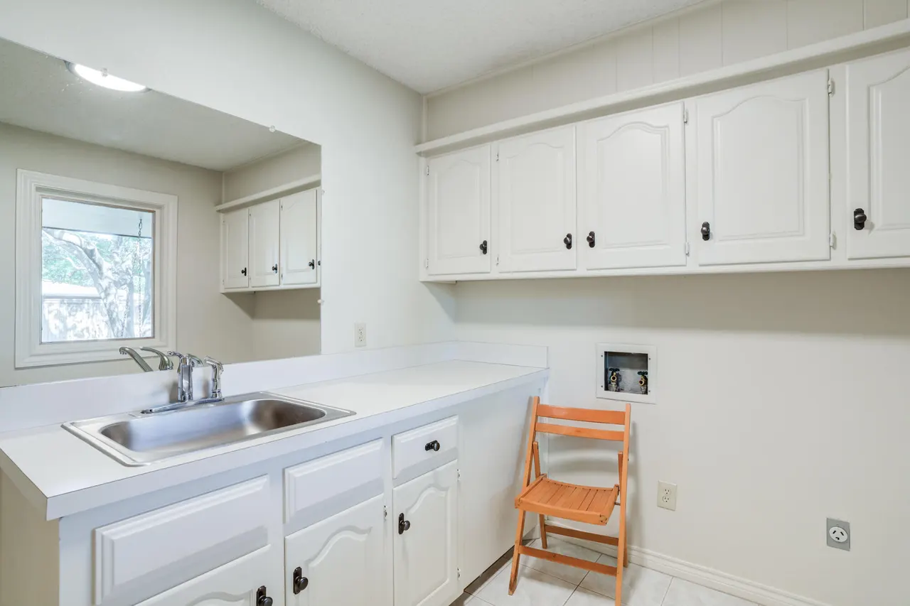 Photo 23 — 8602 Utica Avenue, Lubbock, TX 79424