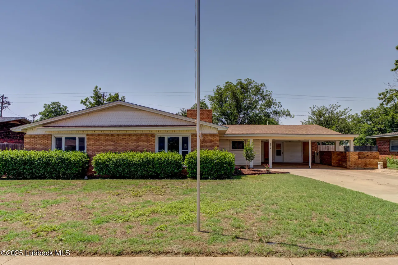 Front exterior — 1308 E Buckley Street, Brownfield, TX 79316