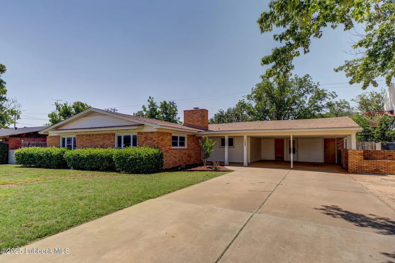 Photo 2 — 1308 E Buckley Street, Brownfield, TX 79316