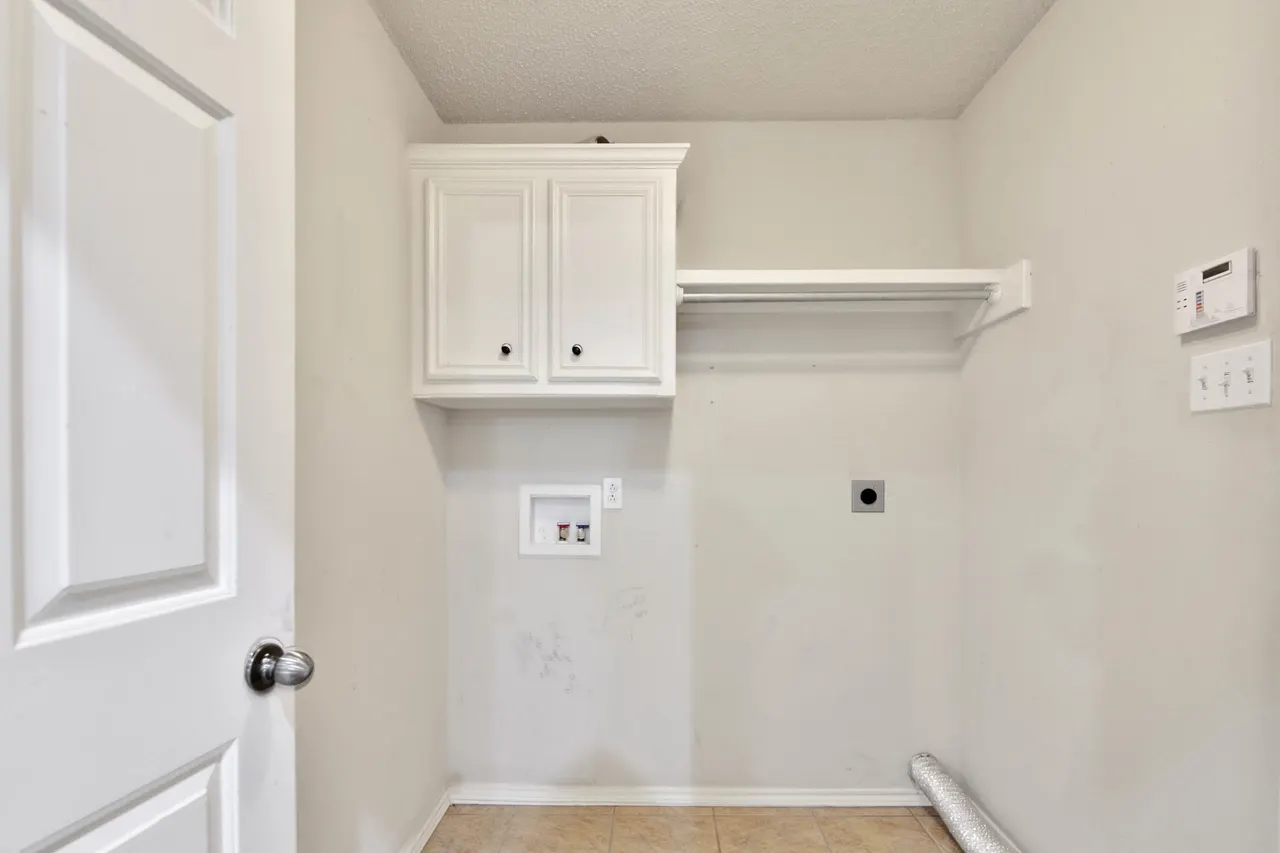 Photo 15 — 9806 Iola Avenue, Lubbock, TX 79424