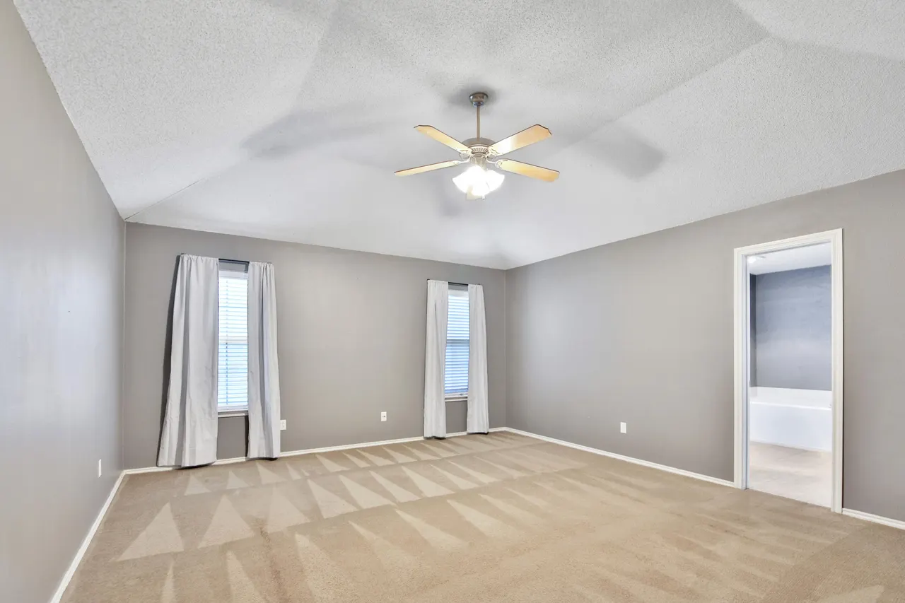 Photo 17 — 9806 Iola Avenue, Lubbock, TX 79424