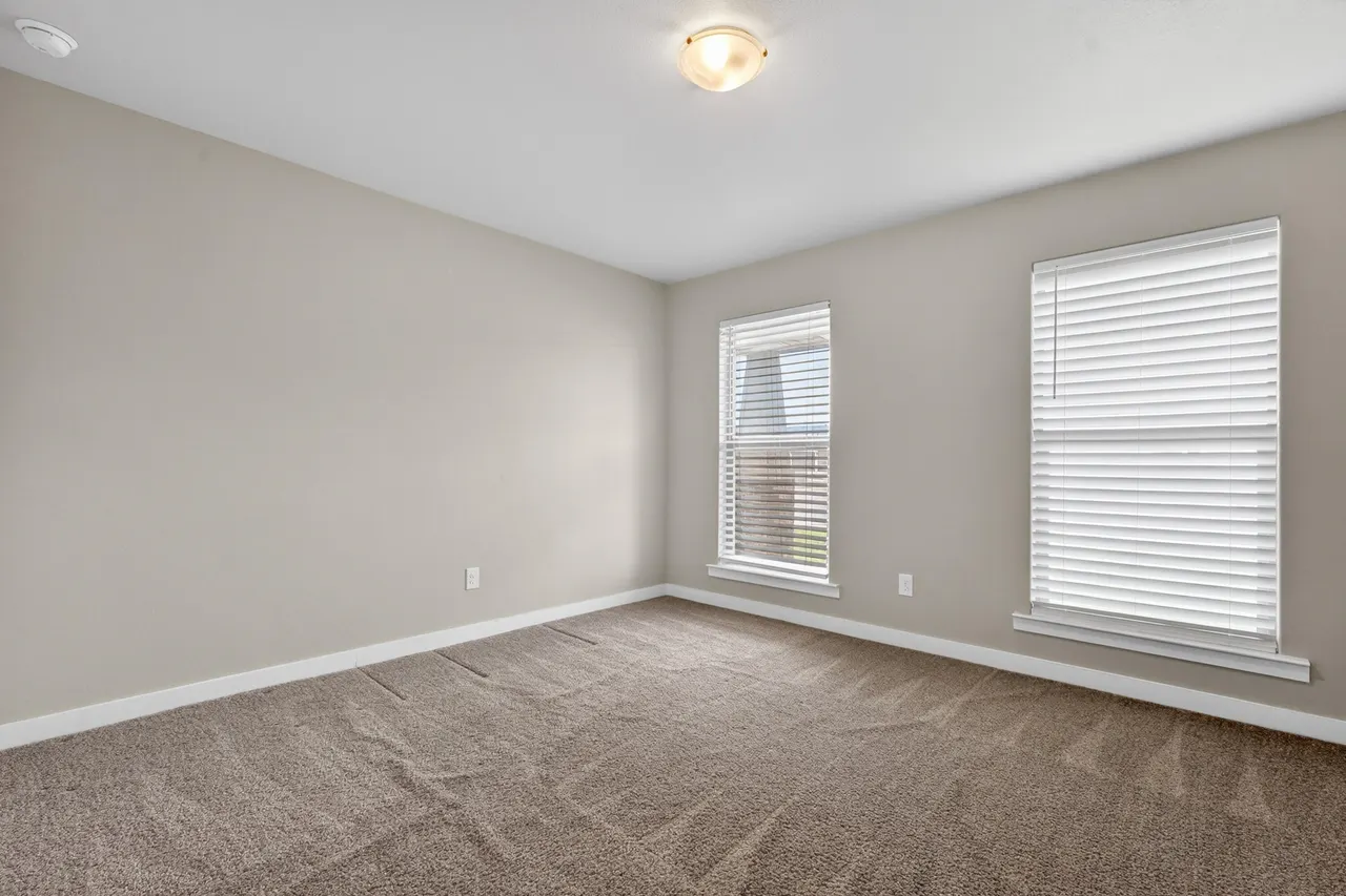 Photo 18 — 2002 137th Street, Lubbock, TX 79423