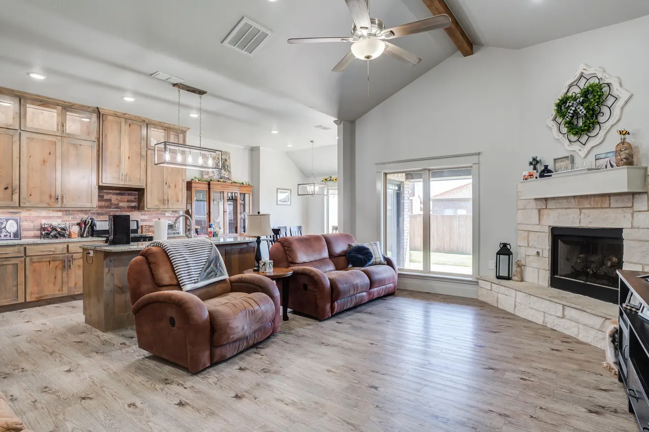 Photo 5 — 2904 138th Street, Lubbock, TX 79423