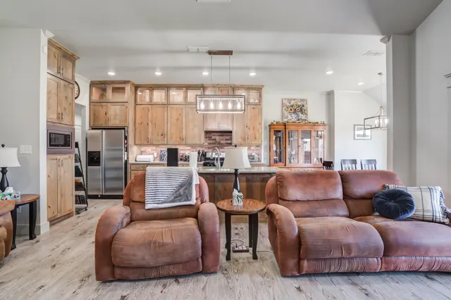 Photo 6 — 2904 138th Street, Lubbock, TX 79423