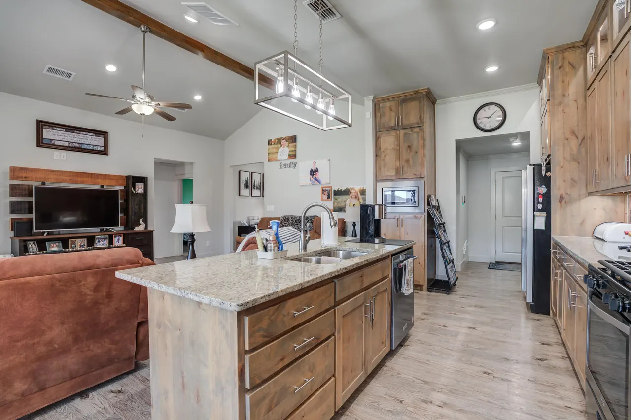Photo 13 — 2904 138th Street, Lubbock, TX 79423