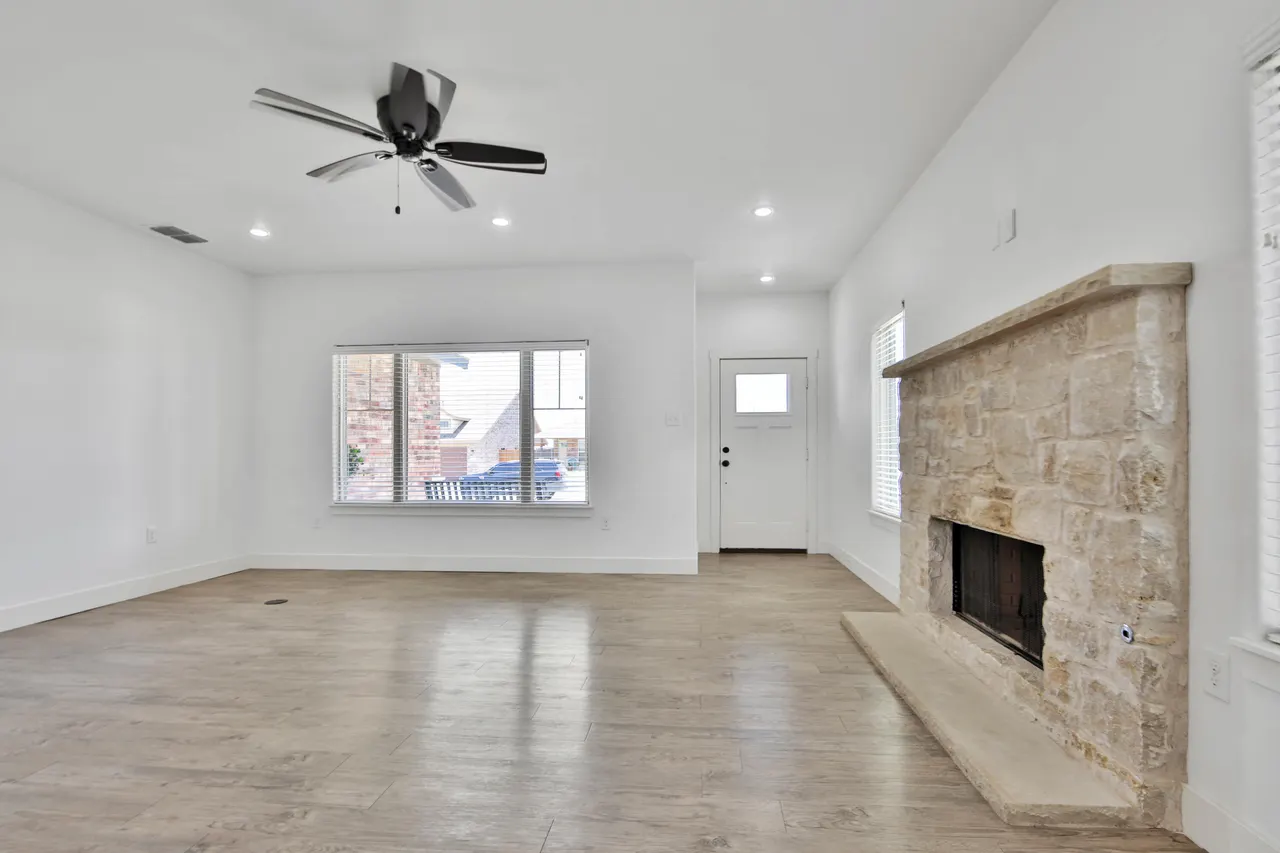 Photo 5 — 10117 Avenue W, Lubbock, TX 79423
