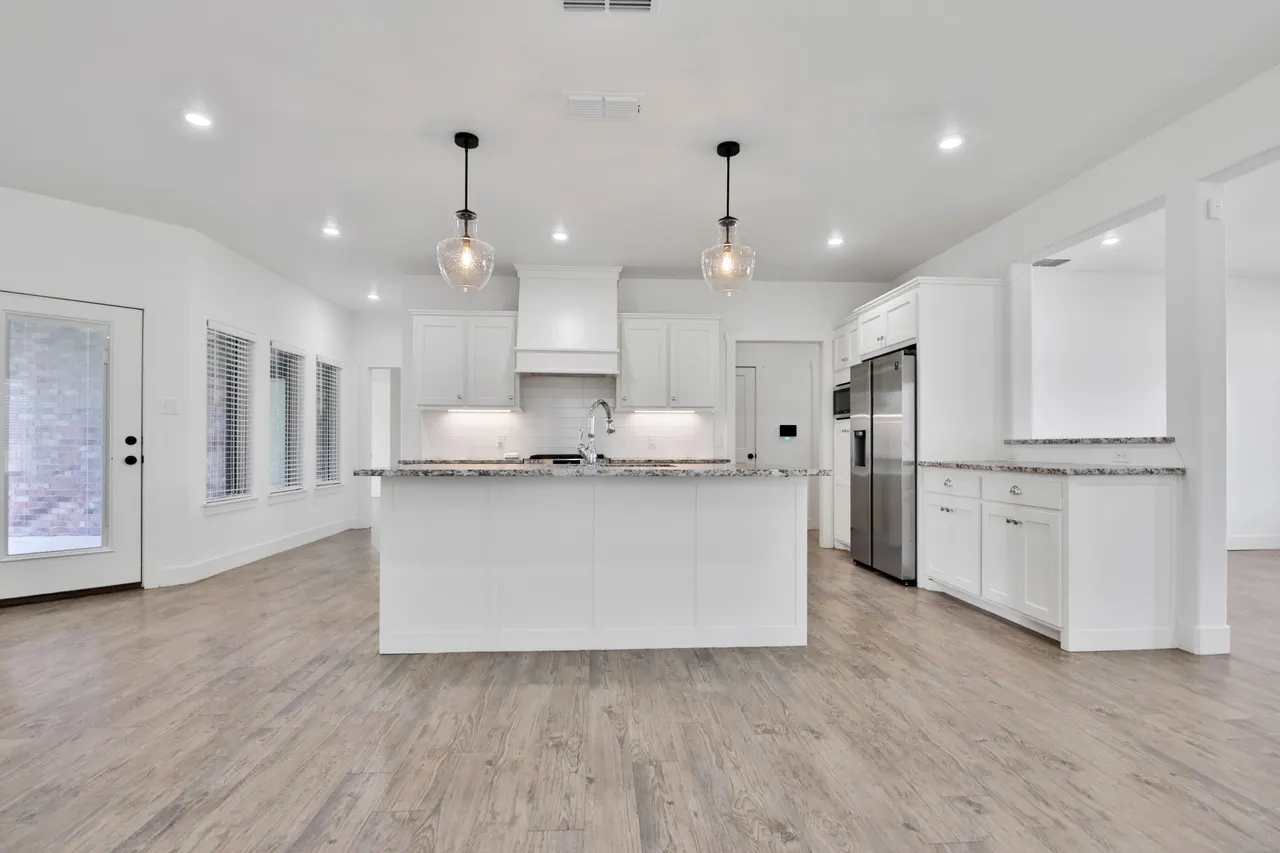 Photo 9 — 10117 Avenue W, Lubbock, TX 79423