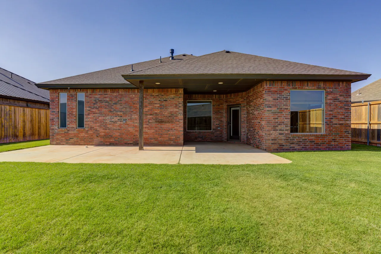 Photo 36 — 712 Ventoso Circle, Wolfforth, TX 79382