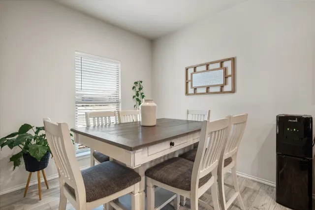 Photo 6 — 3716 Oakridge Avenue, Lubbock, TX 79407