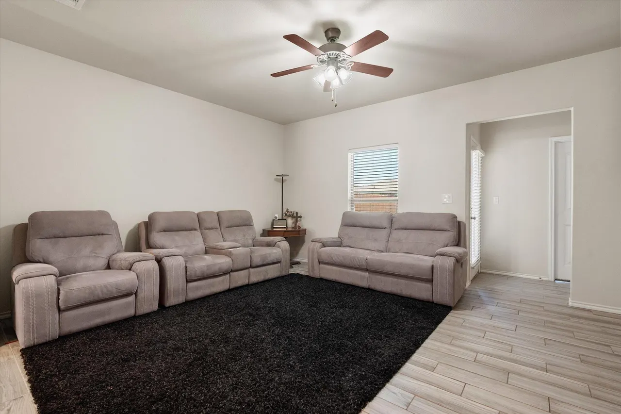 Photo 14 — 3716 Oakridge Avenue, Lubbock, TX 79407