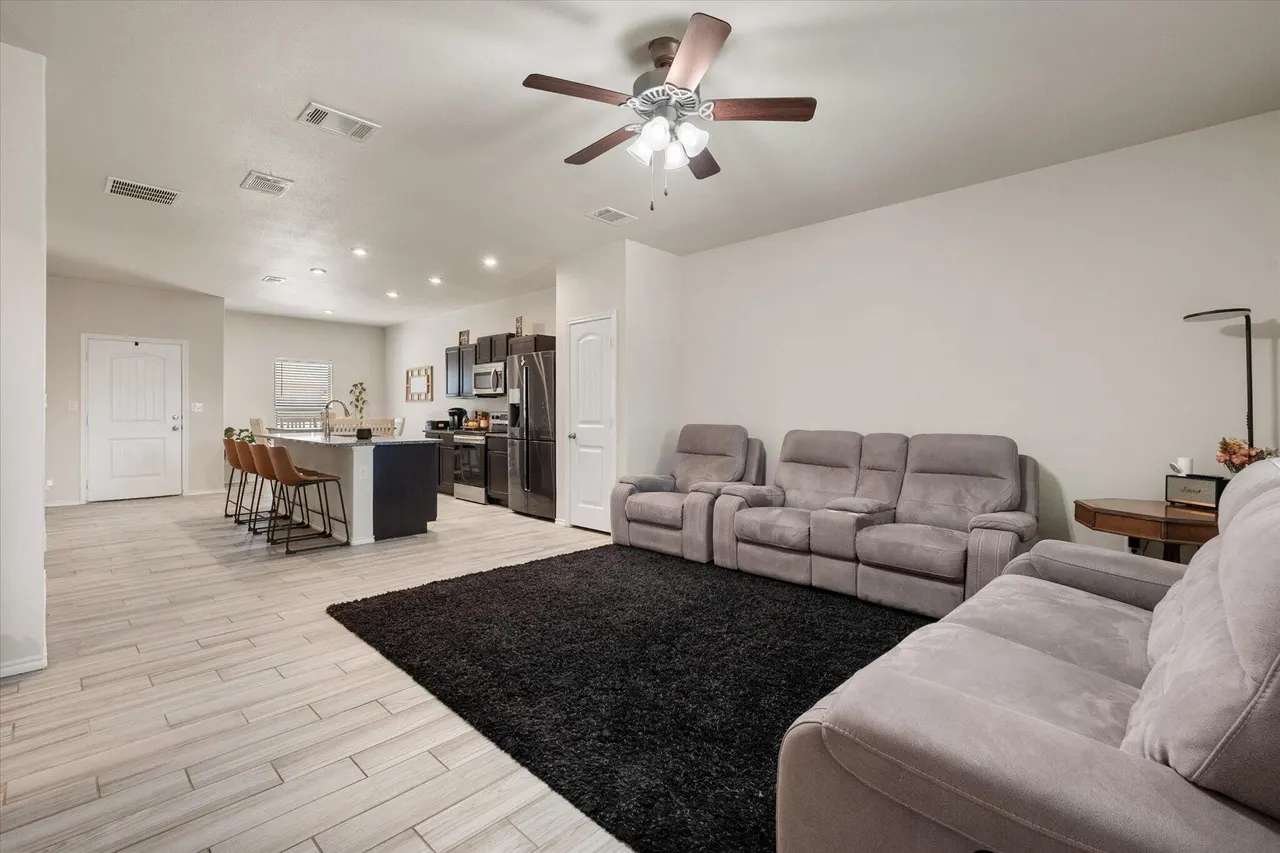 Photo 17 — 3716 Oakridge Avenue, Lubbock, TX 79407