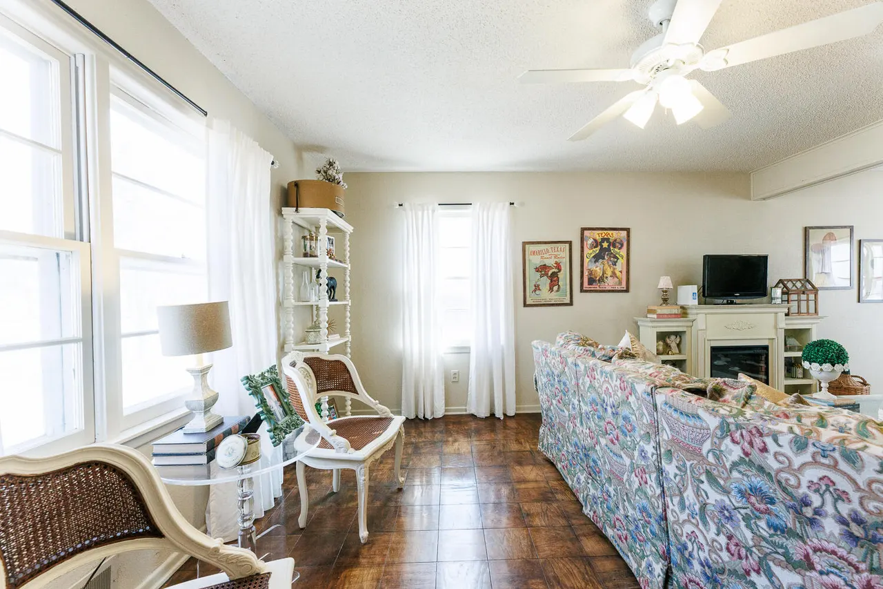 Photo 7 — 5213 17th Street, Lubbock, TX 79416