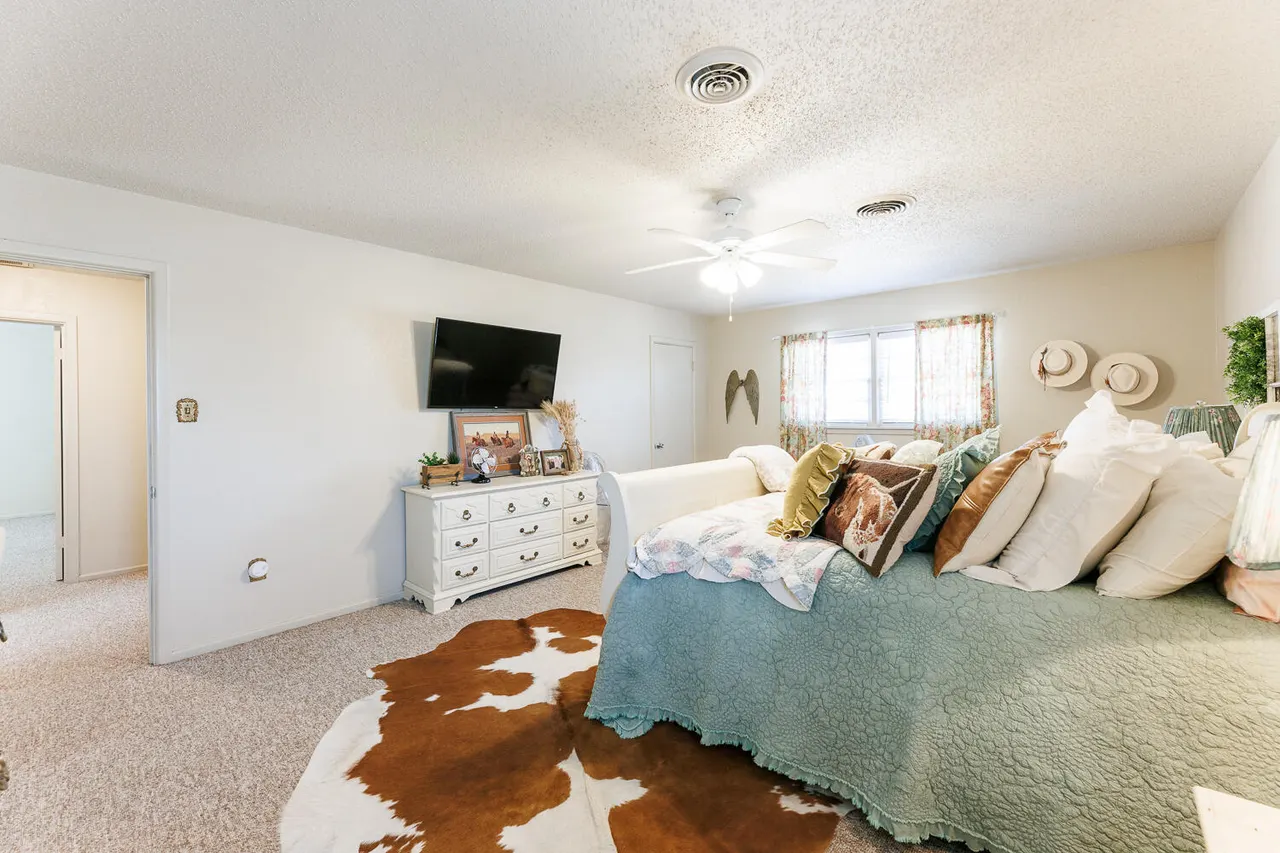 Photo 33 — 5213 17th Street, Lubbock, TX 79416