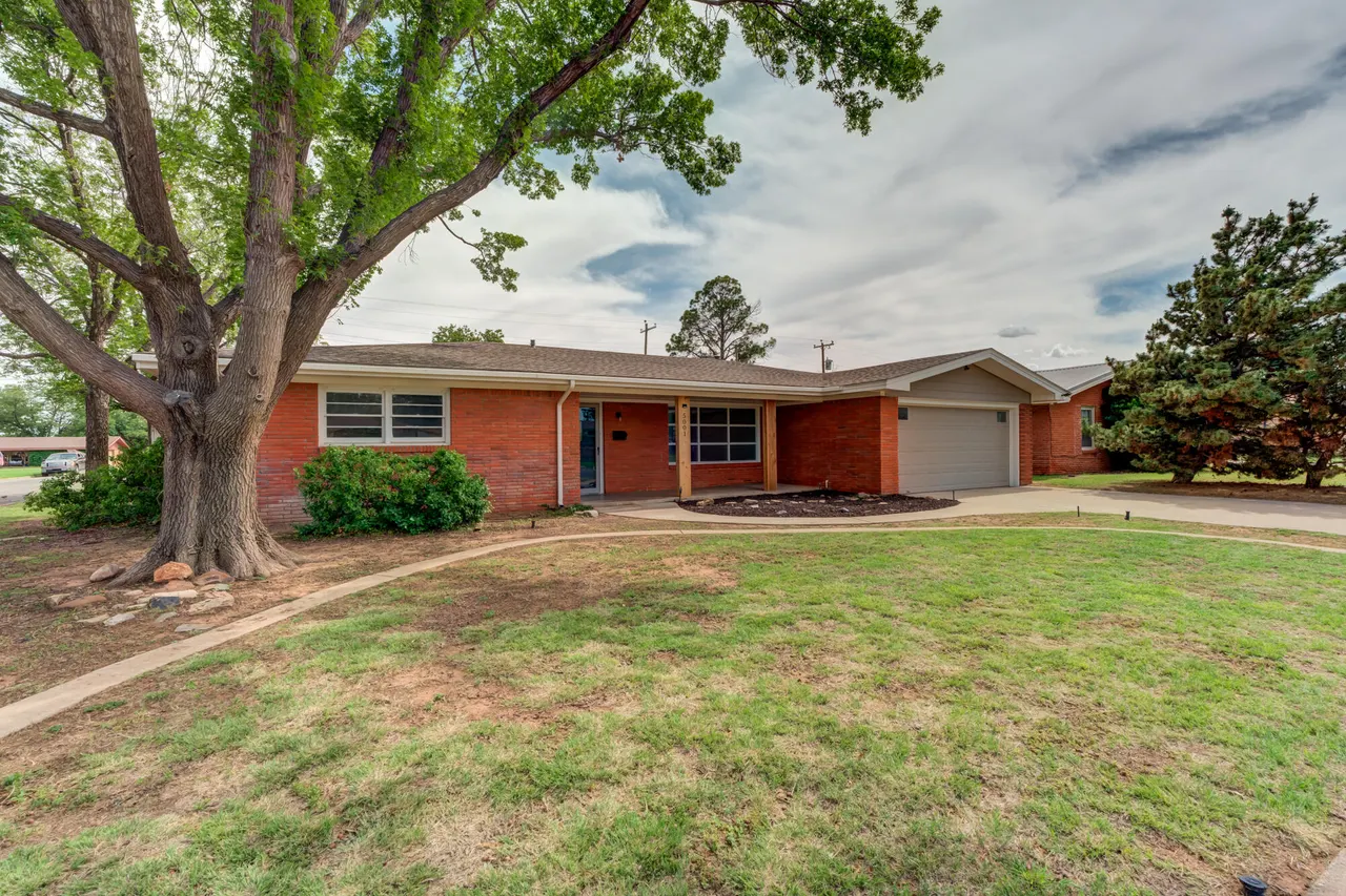 Photo 3 — 5001 13th Street, Lubbock, TX 79416