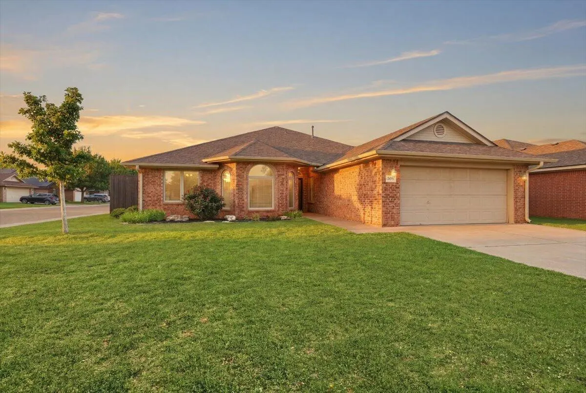 Photo 5 — 5620 100th Street, Lubbock, TX 79424