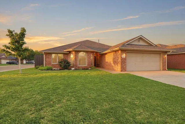 Photo 5 — 5620 100th Street, Lubbock, TX 79424