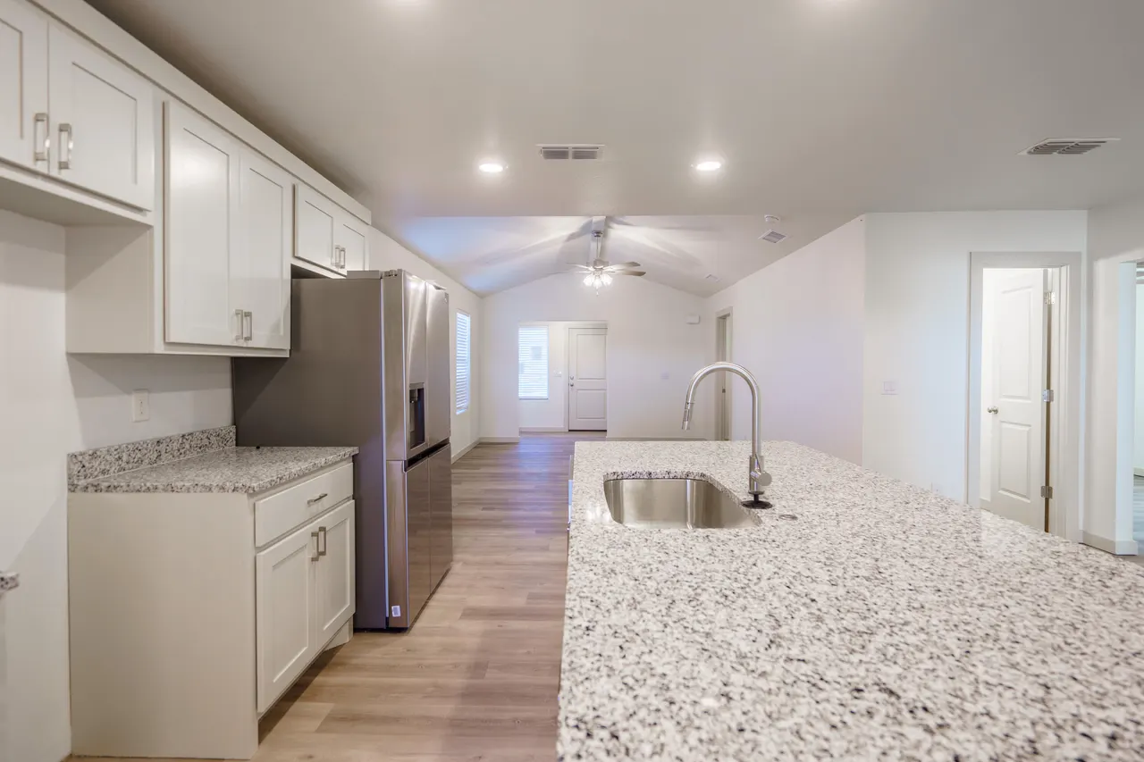 Photo 4 — 3620 E 3rd Street, Lubbock, TX 79403
