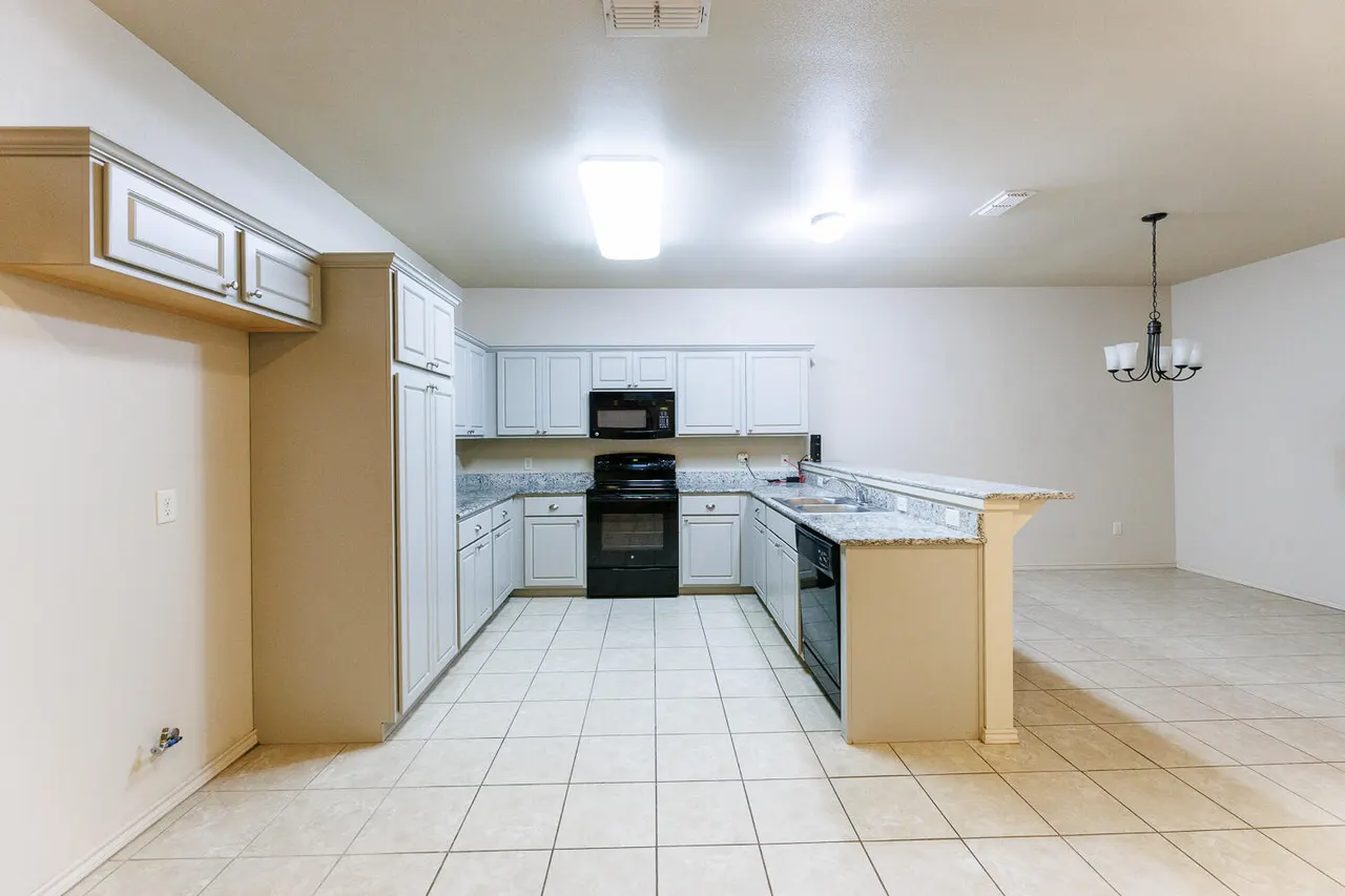 Photo 11 — 3113 113th Street, Lubbock, TX 79423