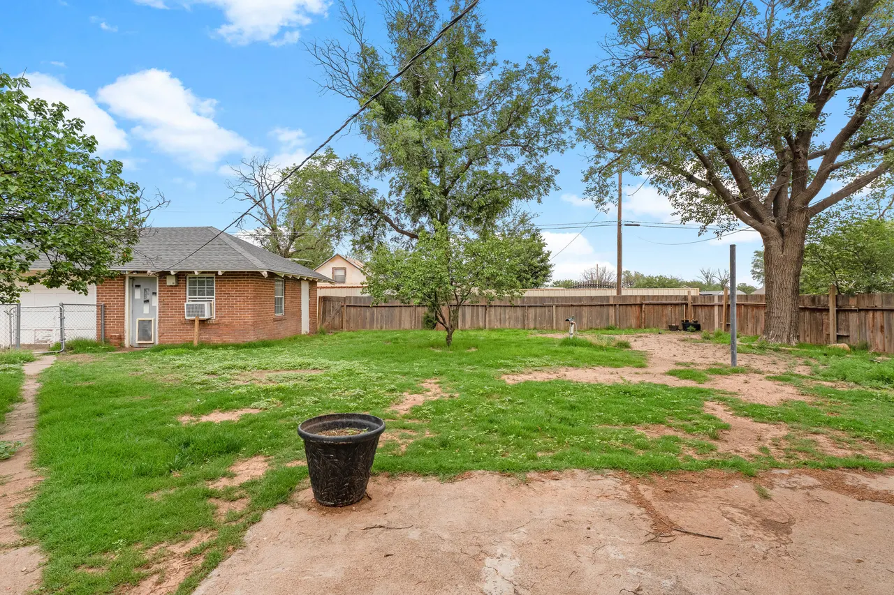 Photo 21 — 500 W Garza Street, Slaton, TX 79364