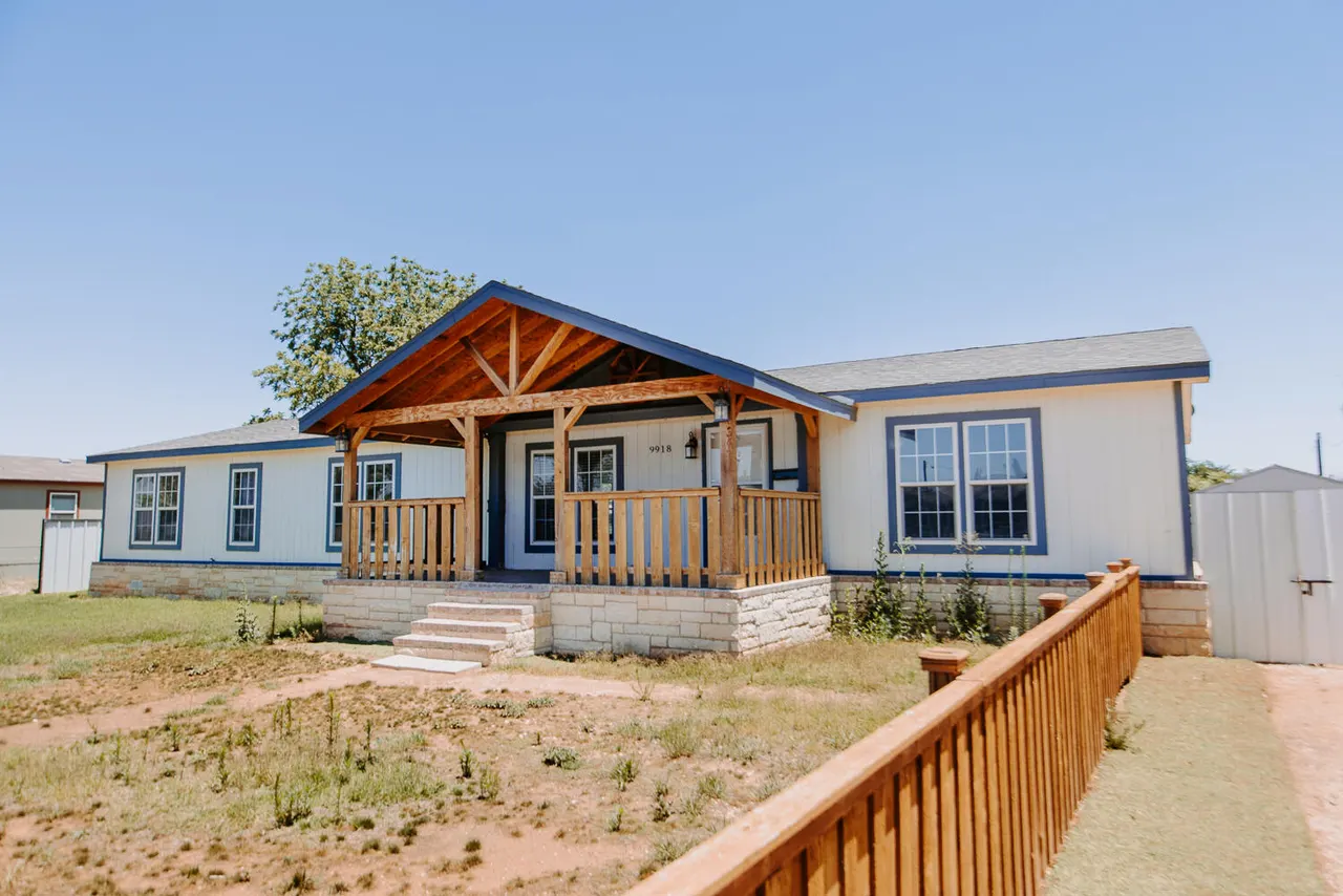 Photo 19 — 9918 N Chester Avenue, Lubbock, TX 79415