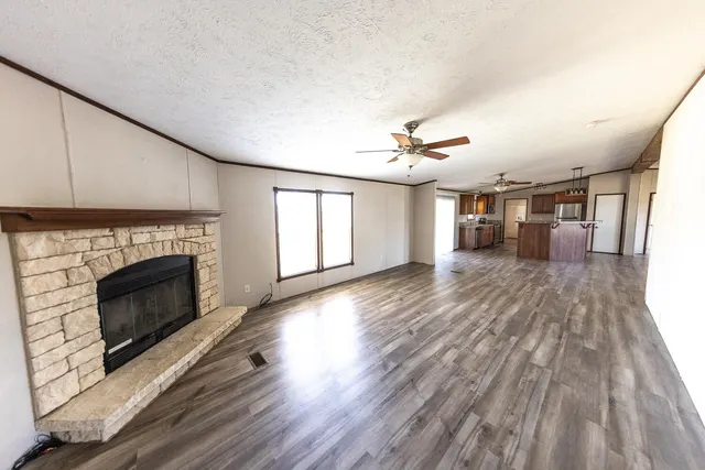 Photo 2 — 9918 N Chester Avenue, Lubbock, TX 79415