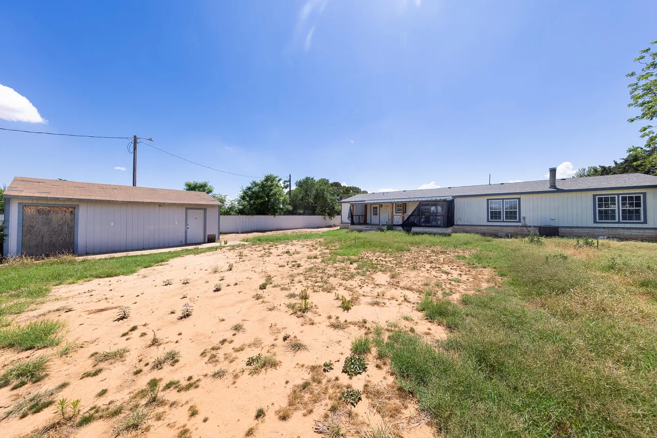 Photo 16 — 9918 N Chester Avenue, Lubbock, TX 79415