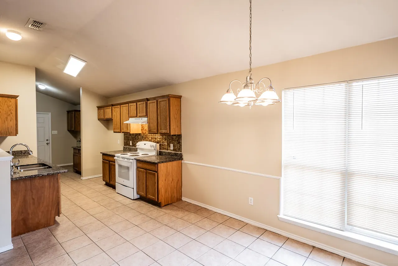 Photo 8 — 6717 89th Street, Lubbock, TX 79424