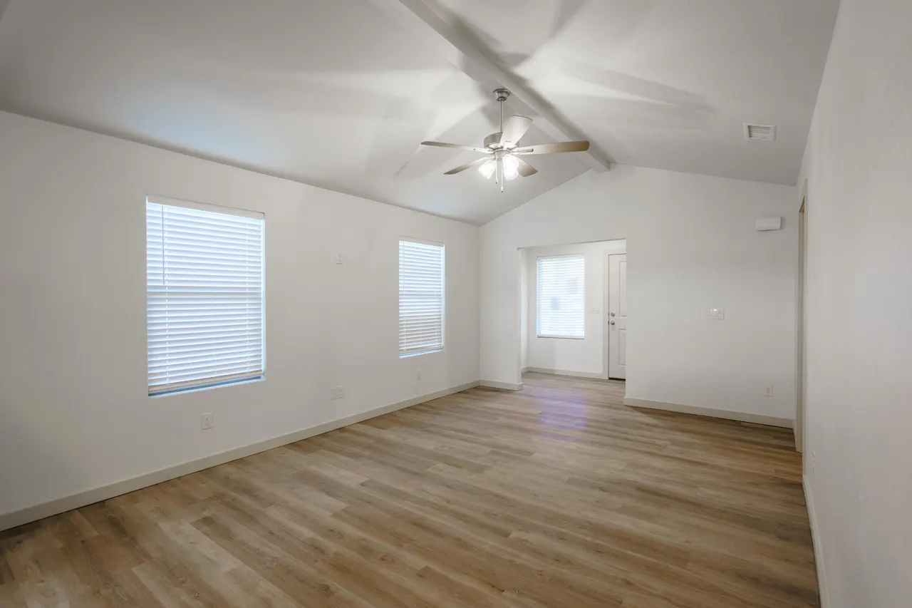 Photo 3 — 305 51st Street, Lubbock, TX 79404