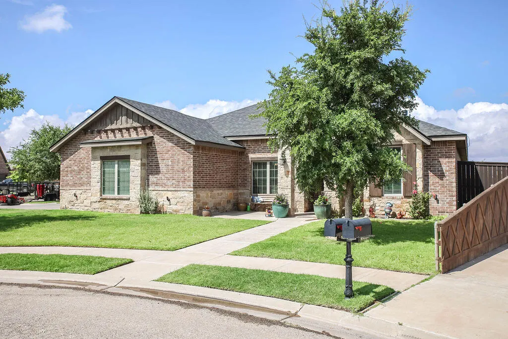 Photo 3 — 6140 86th Street, Lubbock, TX 79424