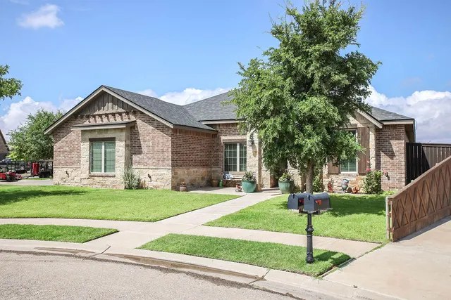 Photo 3 — 6140 86th Street, Lubbock, TX 79424