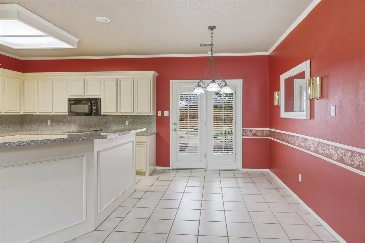 Photo 9 — 5419 70th Street, Lubbock, TX 79424