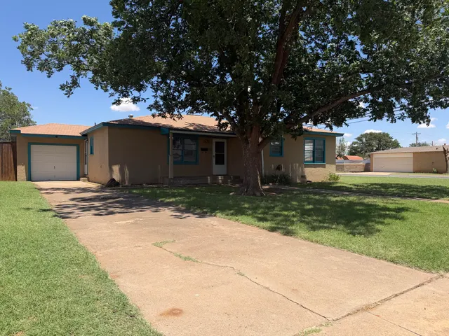 Photo 4 — 711 E Oak Street, Brownfield, TX 79316