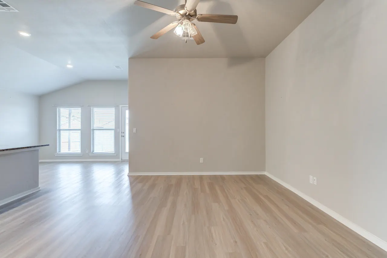 Photo 12 — 10421 Waverly Avenue, Lubbock, TX 79424