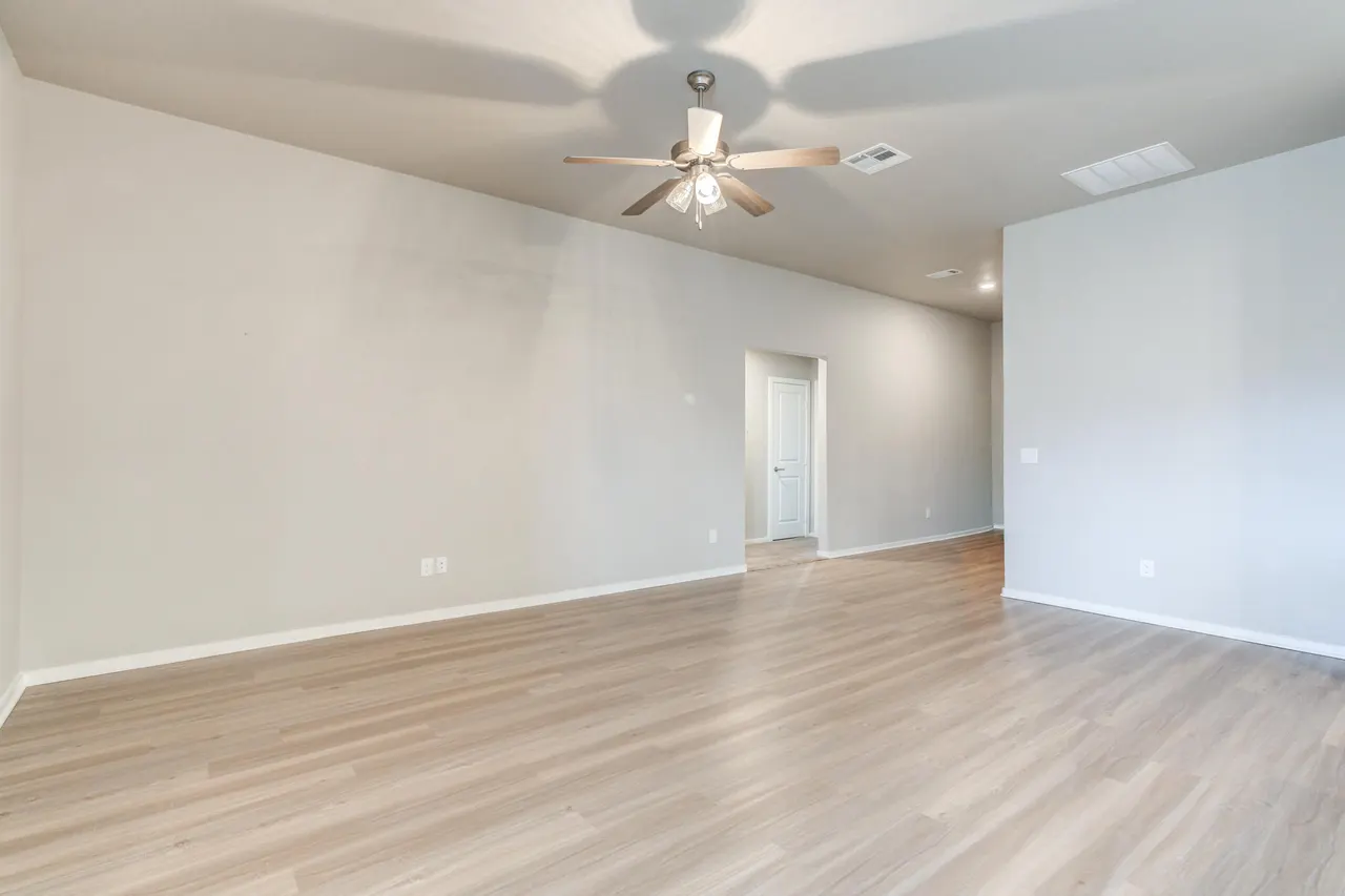 Photo 15 — 10421 Waverly Avenue, Lubbock, TX 79424