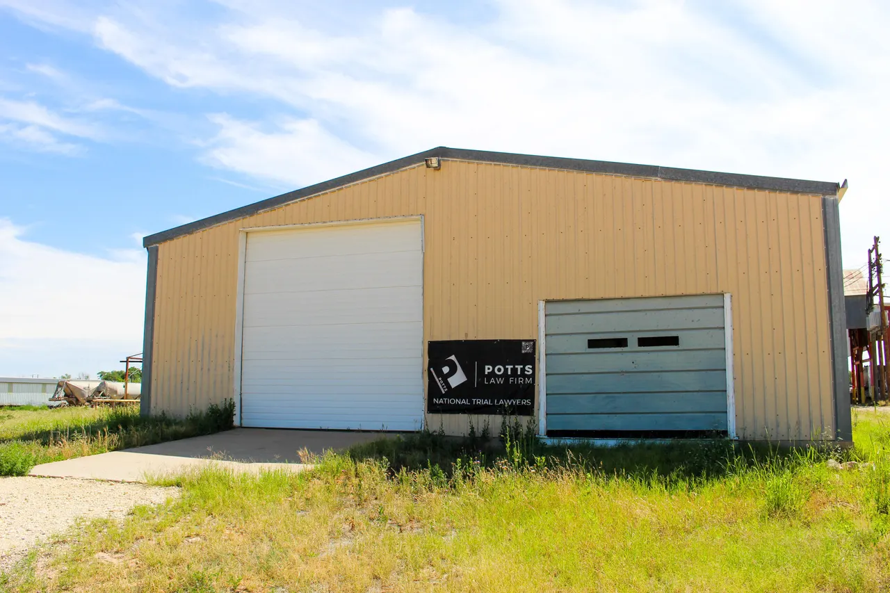 Photo 54 — 214 W Bryan Avenue, Loraine, TX 79532