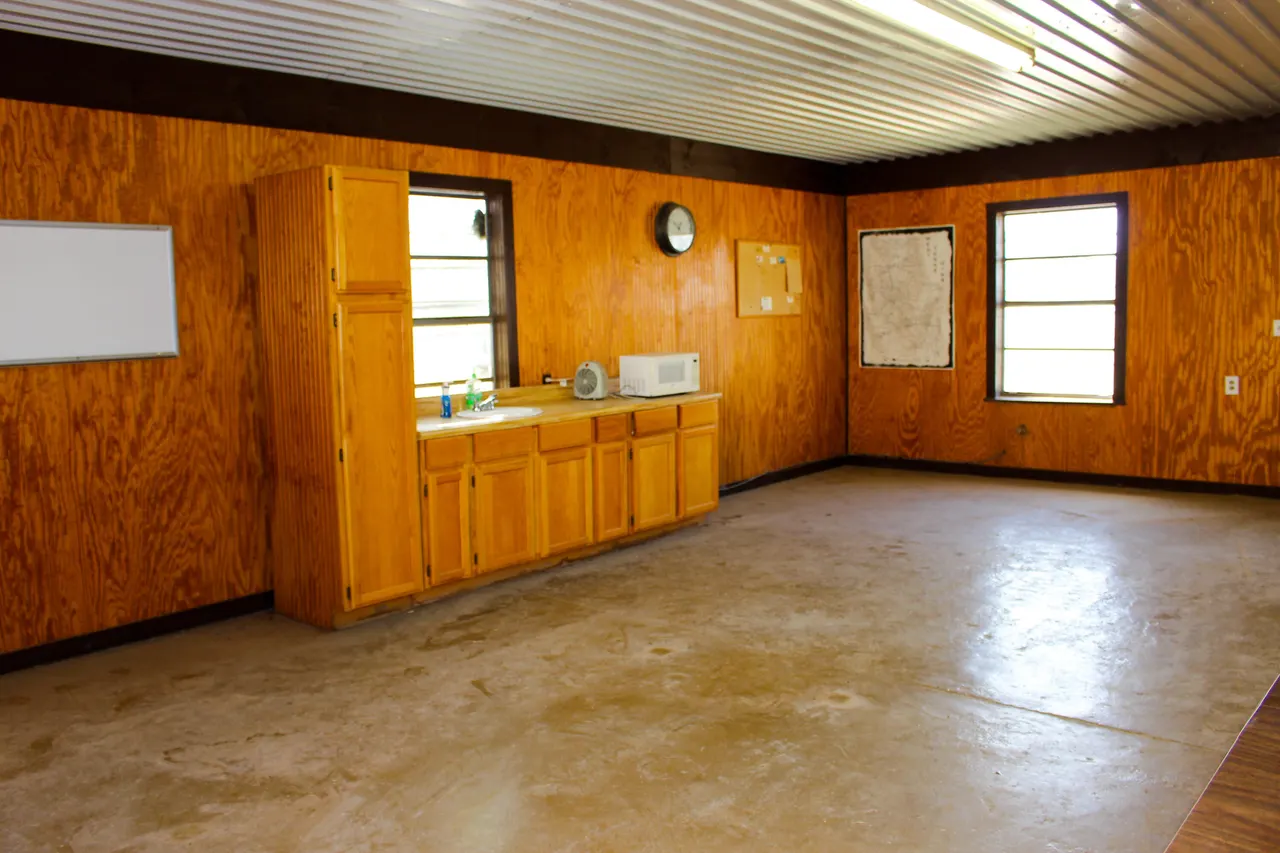 Photo 32 — 214 W Bryan Avenue, Loraine, TX 79532