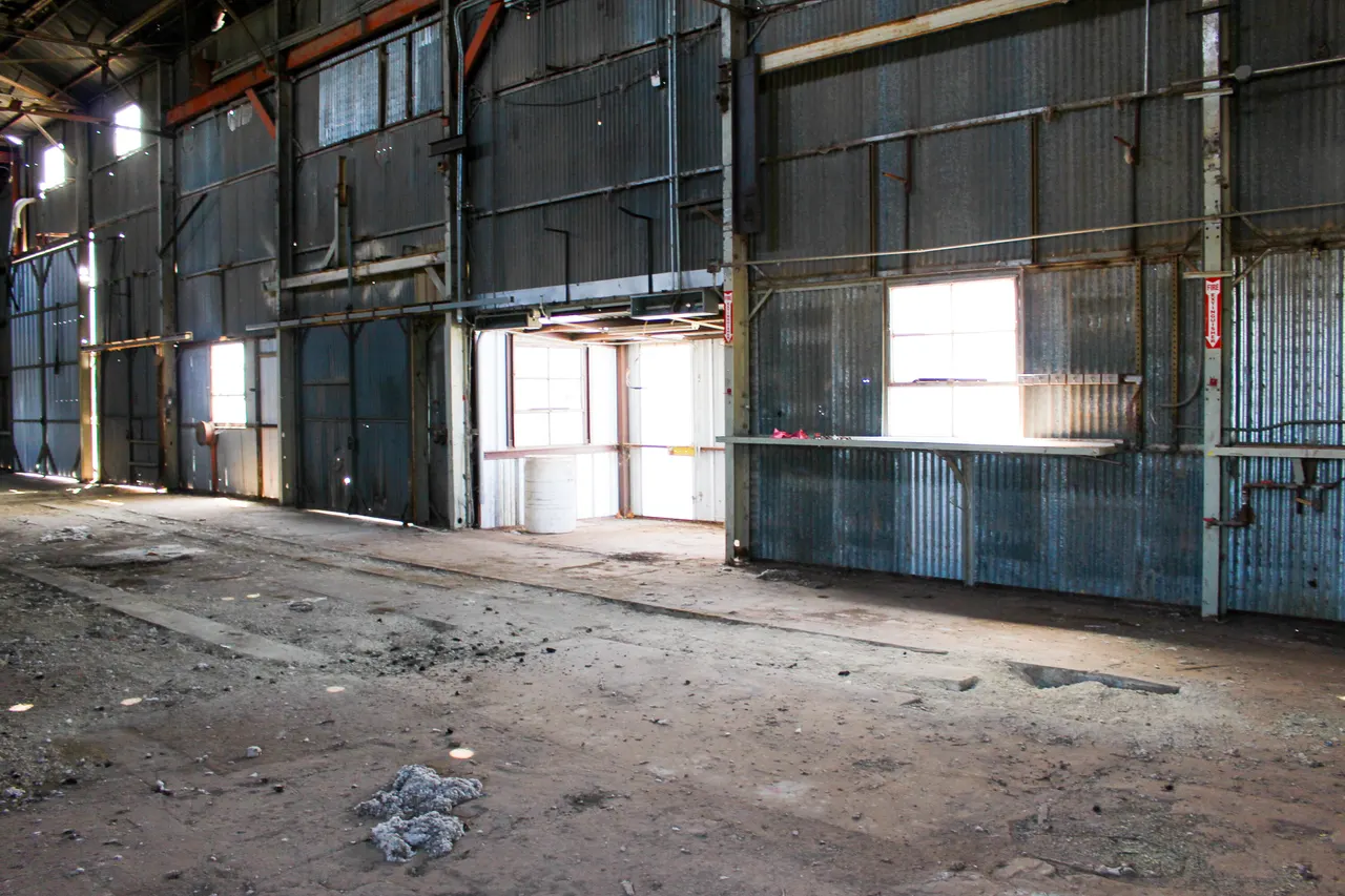 Photo 9 — 214 W Bryan Avenue, Loraine, TX 79532