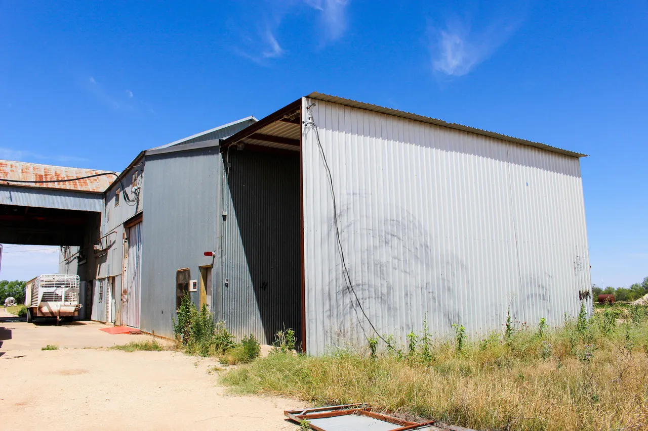 Photo 20 — 214 W Bryan Avenue, Loraine, TX 79532