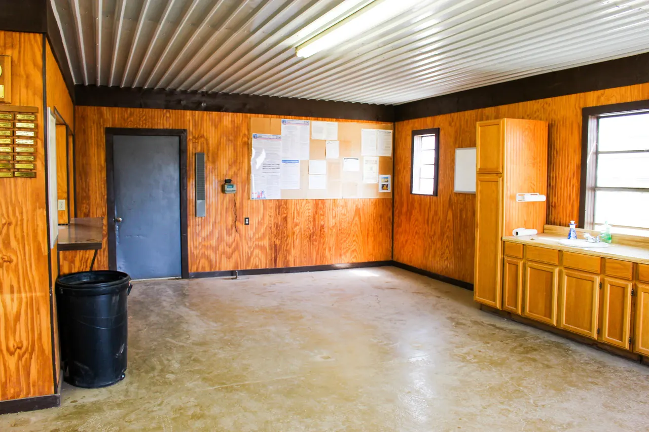 Photo 31 — 214 W Bryan Avenue, Loraine, TX 79532