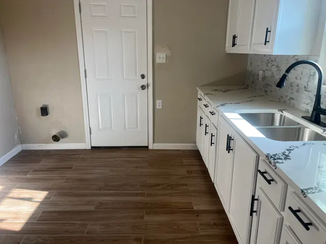 Photo 5 — 2419 39th Street, Lubbock, TX 79412