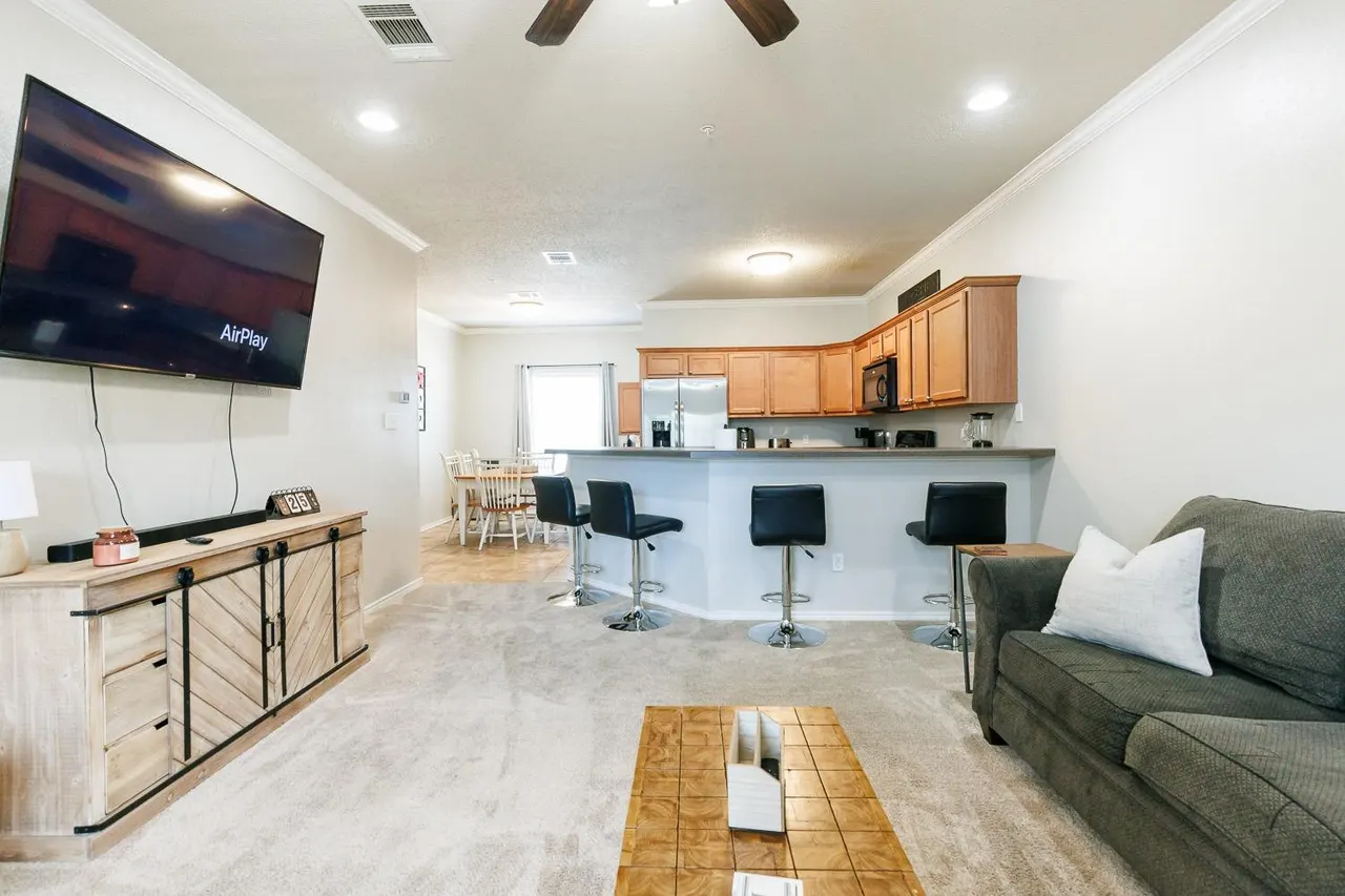 Photo 10 — 2106 Main Street 9, Lubbock, TX 79401