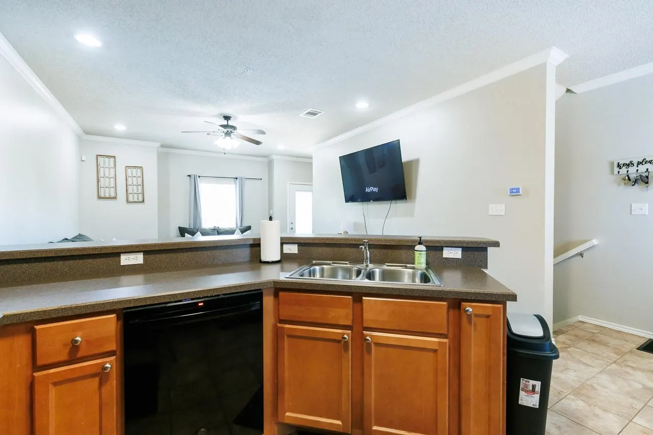 Photo 15 — 2106 Main Street 9, Lubbock, TX 79401