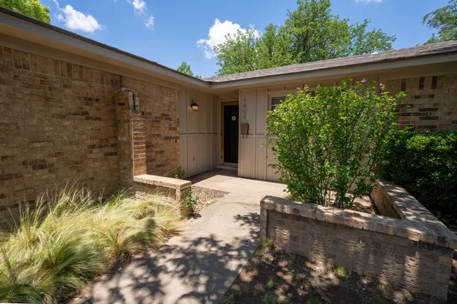 Photo 5 — 4404 59th Street, Lubbock, TX 79414